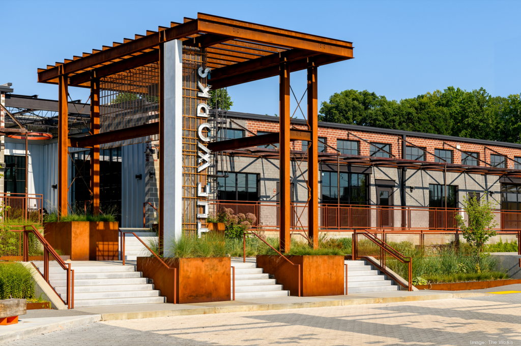 ‘Swings in between meetings’: Upscale golf simulator coming to The Works